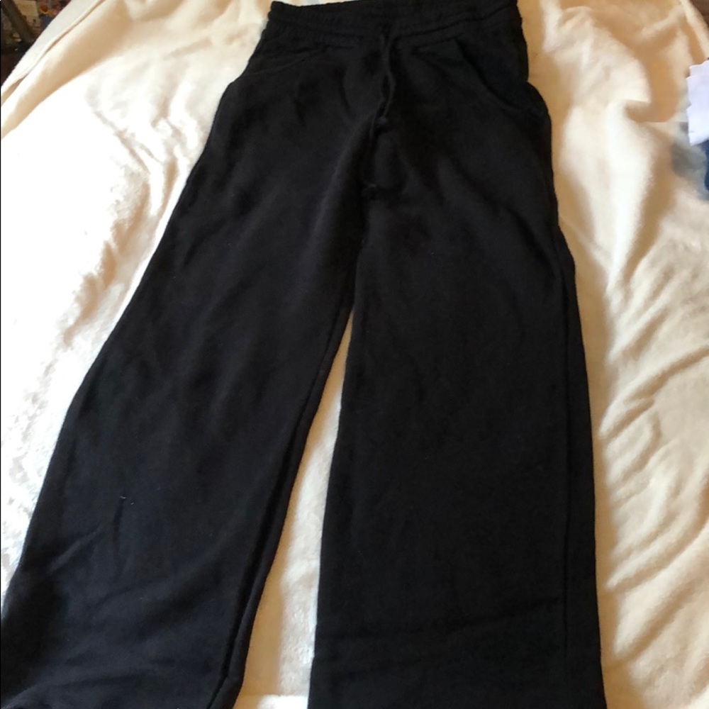 Cotton therapy joggers wide leg size medium